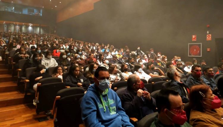 La Paeria difon els Objectius de Desenvolupament Sostenible entre 800 estudiants de secundària a través d’una obra de teatre