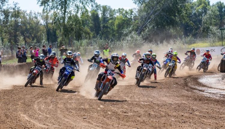El circuit municipal de Lleida a Rufea ha estat l'escenari de la tercera cita del Trofeu Moto Club Segre de nens i el Mx Vintage.