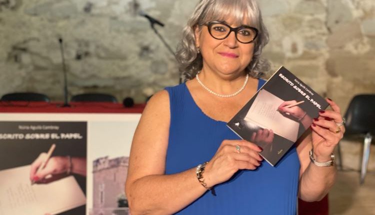 Núria Aguilà Cambray presenta el seu poemari "Estrito sobre el papel" al Castell de Gardeny