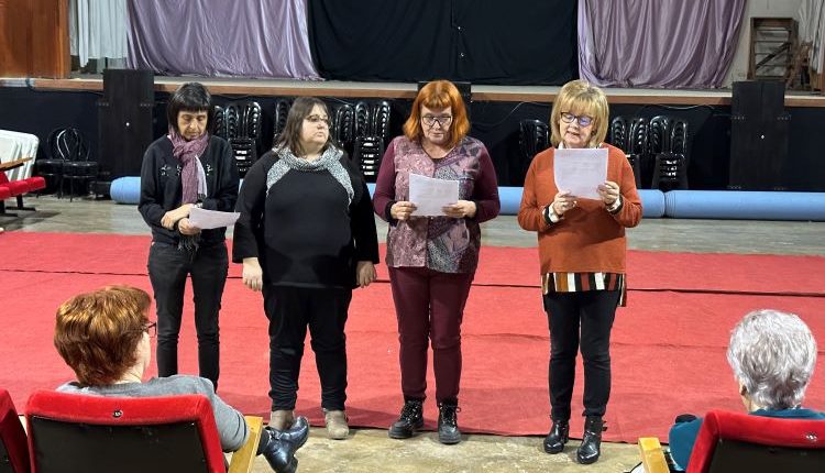 CASTELLDANS. Acte  en motiu del 25N