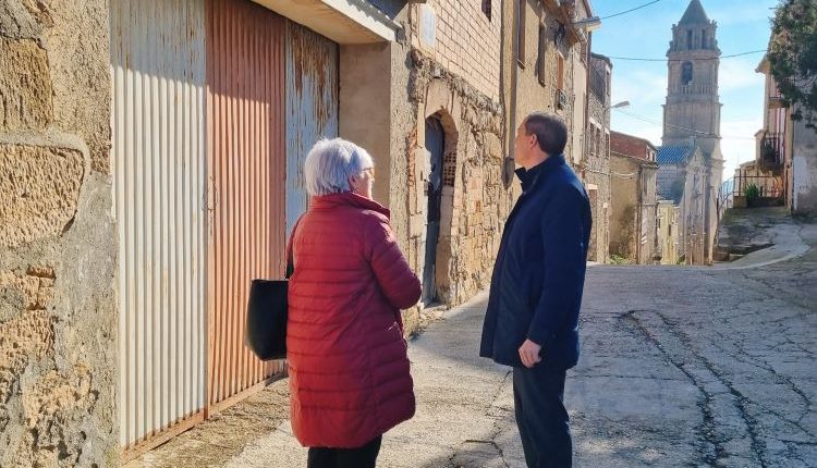 El subdelegat del Govern a Lleida, ha visitat  Llardecans on ha mantingut una reunió de treball amb la seva alcaldessa, Carme Pinyol