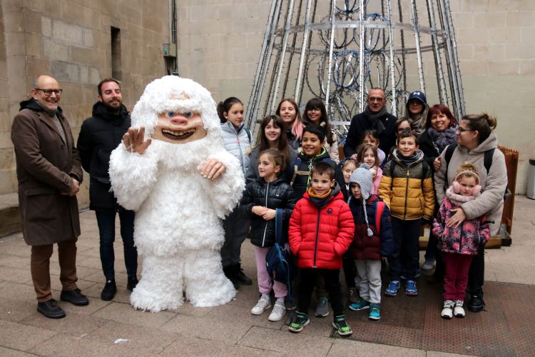 Un espectacle itinerant amb una família de 'ietis' encapçalarà la cavalcada dels Reis d'Orient a Lleida