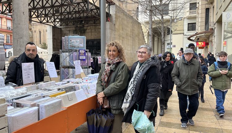 Arrenca el 25è Mercat de les Rebaixes d'hivern a l'Eix Comercial