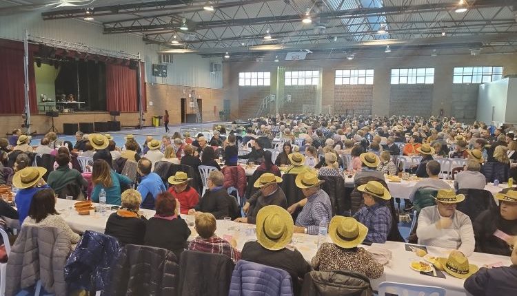 EL PALAU D'ANGLESOLA. Cassoles i ABBA, dissabte de Festa Major