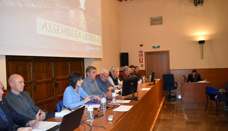 Els regants del Canal d'Urgell aposten per canviar els seus conreus per d'altres que requereixin menys aigua