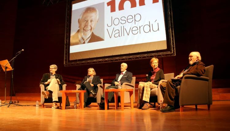 L'Any Vallverdú arrenca a Lleida amb el repte de donar a conèixer l'autor "en totes les dimensions i gèneres literaris"