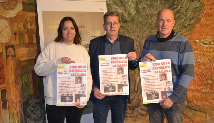 Torrelameu celebra la 8a Fira de la República Catalana