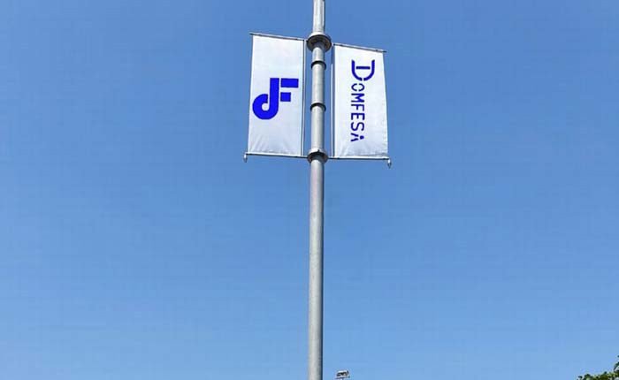 mástiles banderas