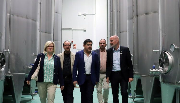 LA GRANADELLA. Fermí Masot assisteix al., “un motor  que impulsa la indústria de les Garrigues”