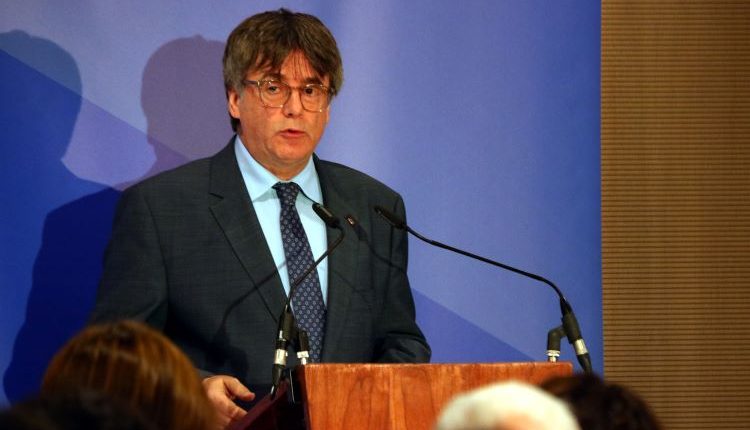 Puigdemont avisa que "desacreditar i deslegitimar" l'1-O allunya l'independentisme de la "victòria"