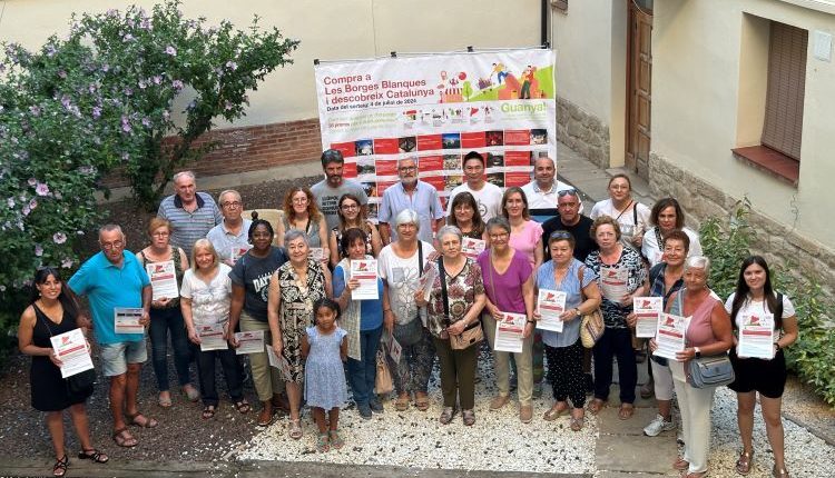 Fotografia del lliurament de premis a les Borges Blanques de l'edició 2024 i cartell de la campanya 2025. Autoria: Ajuntament de les Borges Blanques