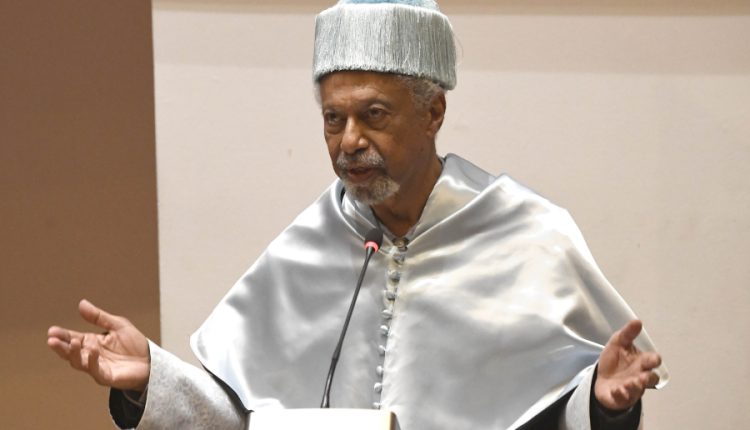 Abdulrazak Gurnah durant la seua intervenció. FOTO: UdL